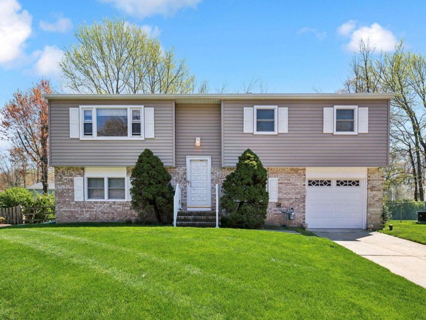 399 Green Lane, Ewing, NJ 08638 Main Photo