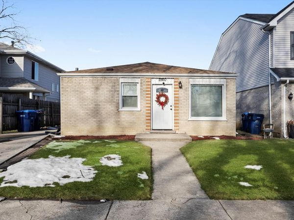 2920 141st Street , Blue Island, IL 60406
