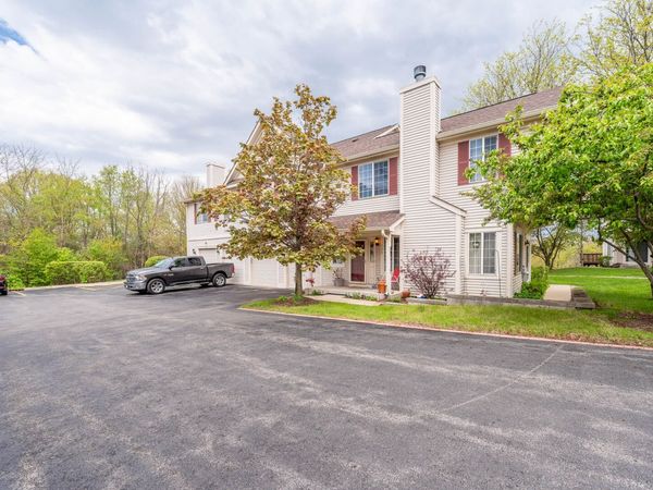 570 Foxridge Drive, Unit B, Fox Lake, IL 60020