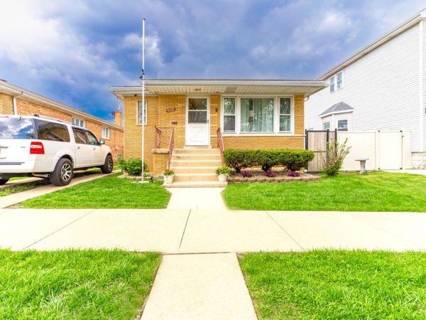 5332 S Meade Avenue, Chicago, IL 60638