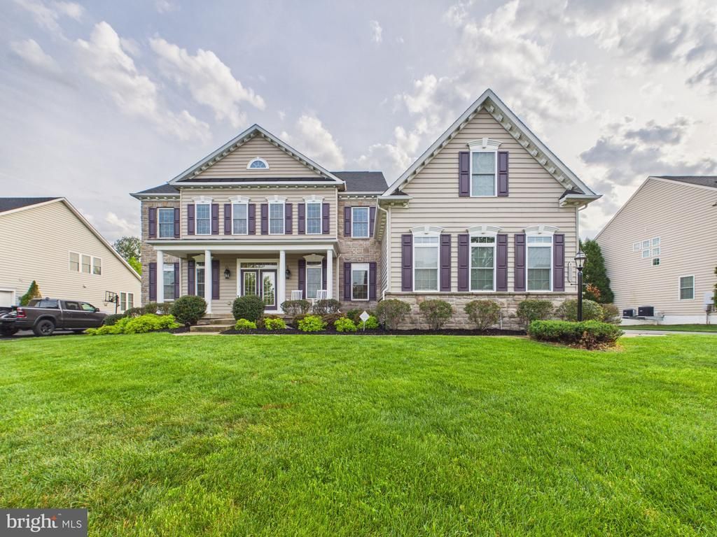 42475 Fawn Meadow Place, Chantilly, VA 20152 Main Photo