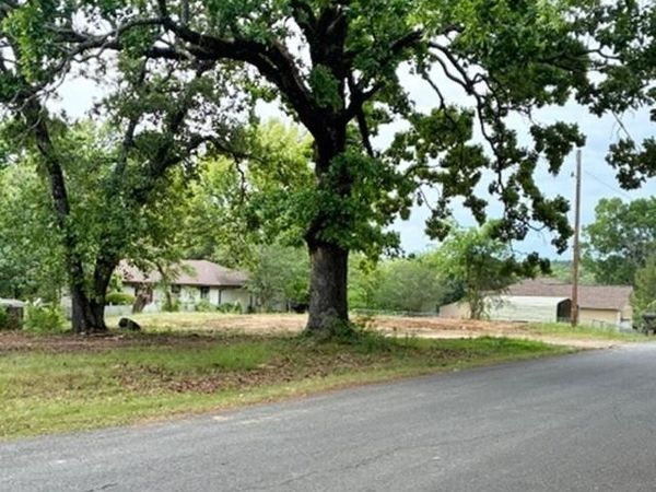 201 BREEZEHILL Road, Hot Springs, AR 71913