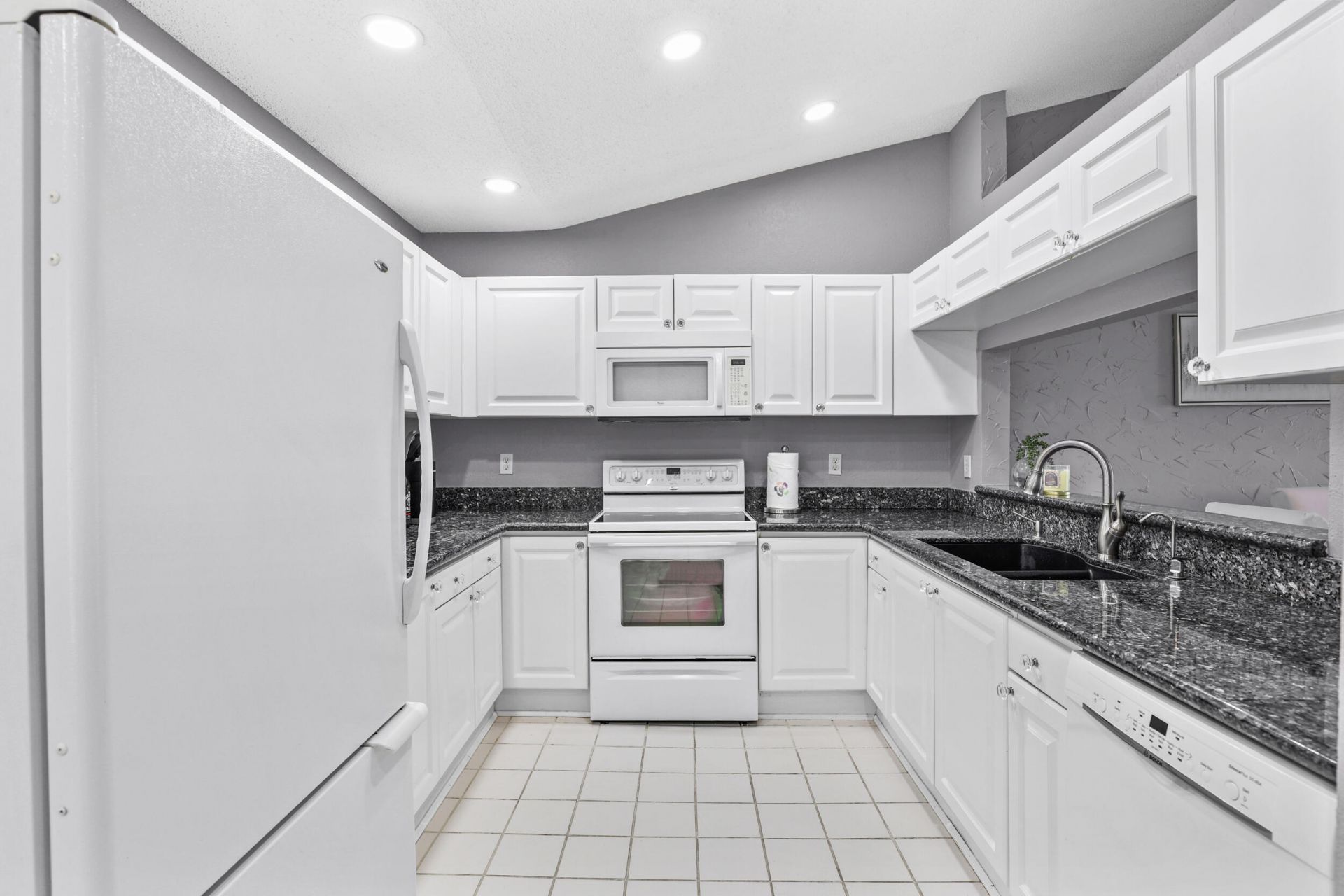 8180 Bellwort Place, Boynton Beach, FL 33472 Photo