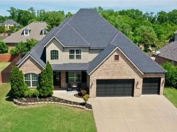 4203 NE Kenton Avenue , Bentonville, AR 72712