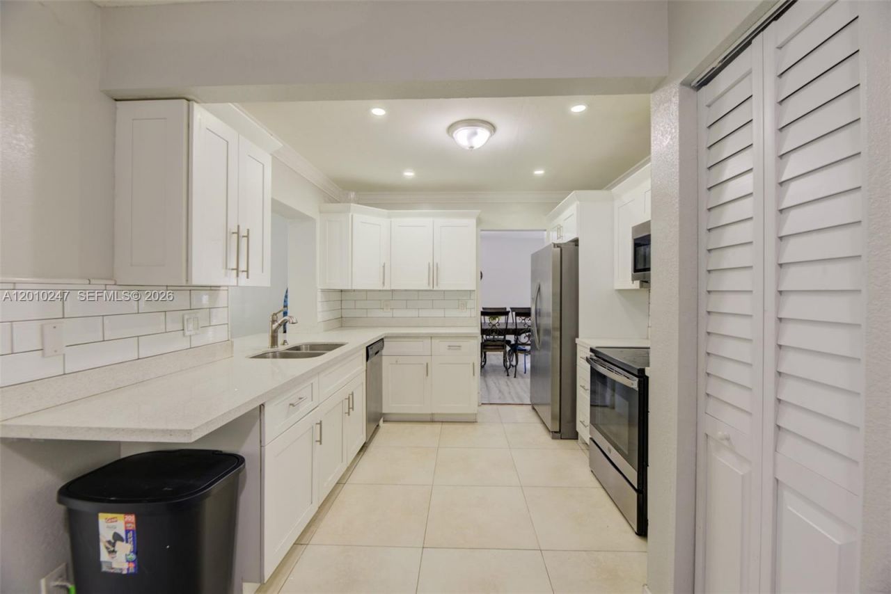 7454 NW 48th Pl , Lauderhill, FL 33319 Photo