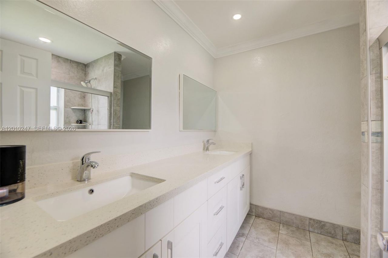 7454 NW 48th Pl , Lauderhill, FL 33319 Photo