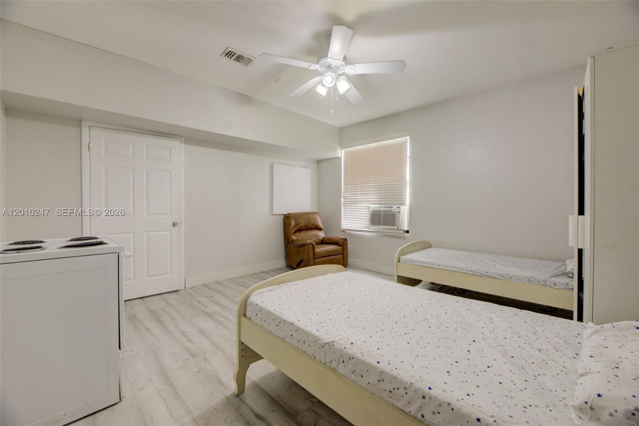 7454 NW 48th Pl , Lauderhill, FL 33319 Photo