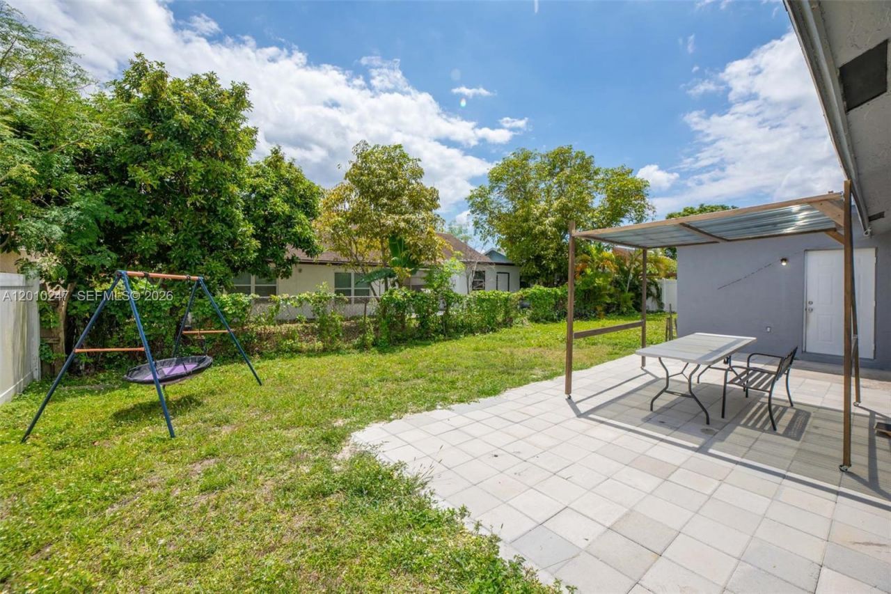 7454 NW 48th Pl , Lauderhill, FL 33319 Photo