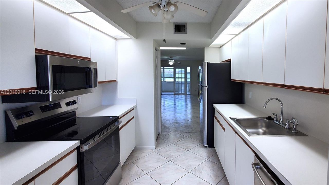 901 SW 128th Ave , Unit 311E, Pembroke Pines, FL 33027 Photo
