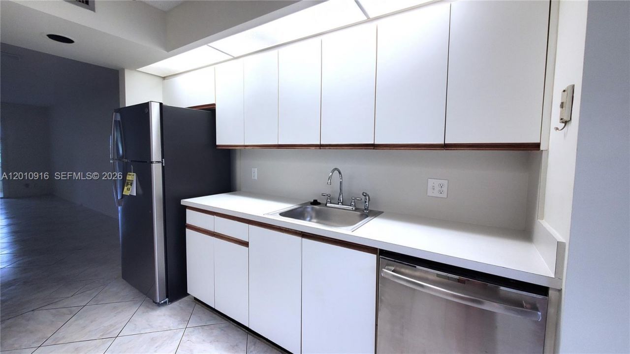 901 SW 128th Ave , Unit 311E, Pembroke Pines, FL 33027 Photo