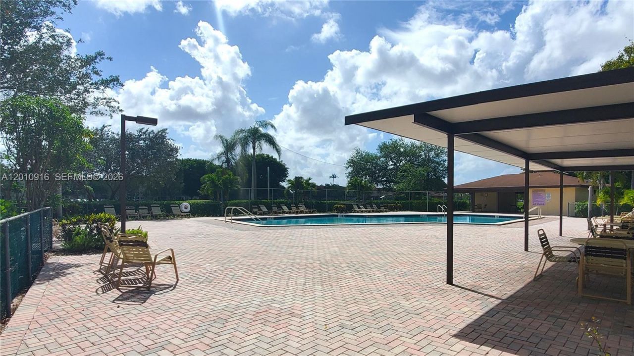 901 SW 128th Ave , Unit 311E, Pembroke Pines, FL 33027 Photo
