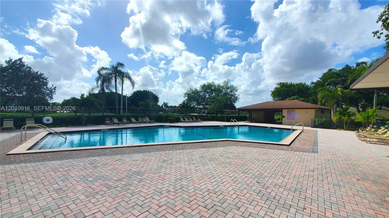 901 SW 128th Ave , Unit 311E, Pembroke Pines, FL 33027 Photo