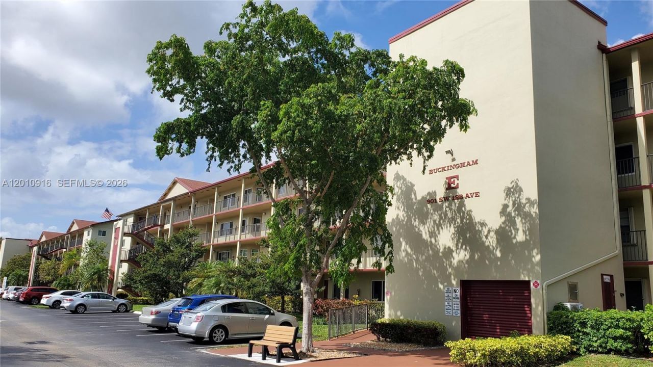 901 SW 128th Ave , Unit 311E, Pembroke Pines, FL 33027 Photo