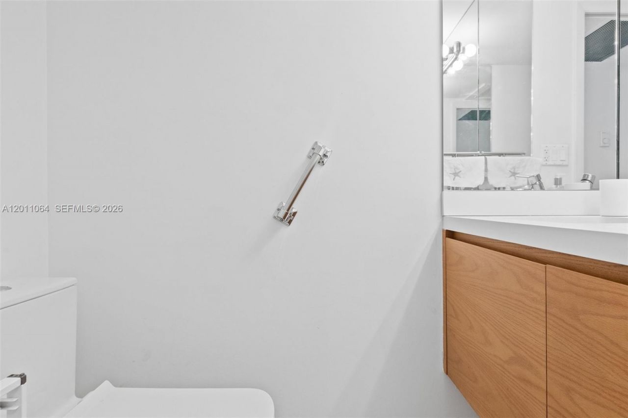 2301 Collins Ave , Unit 504, Miami Beach, FL 33139 Photo