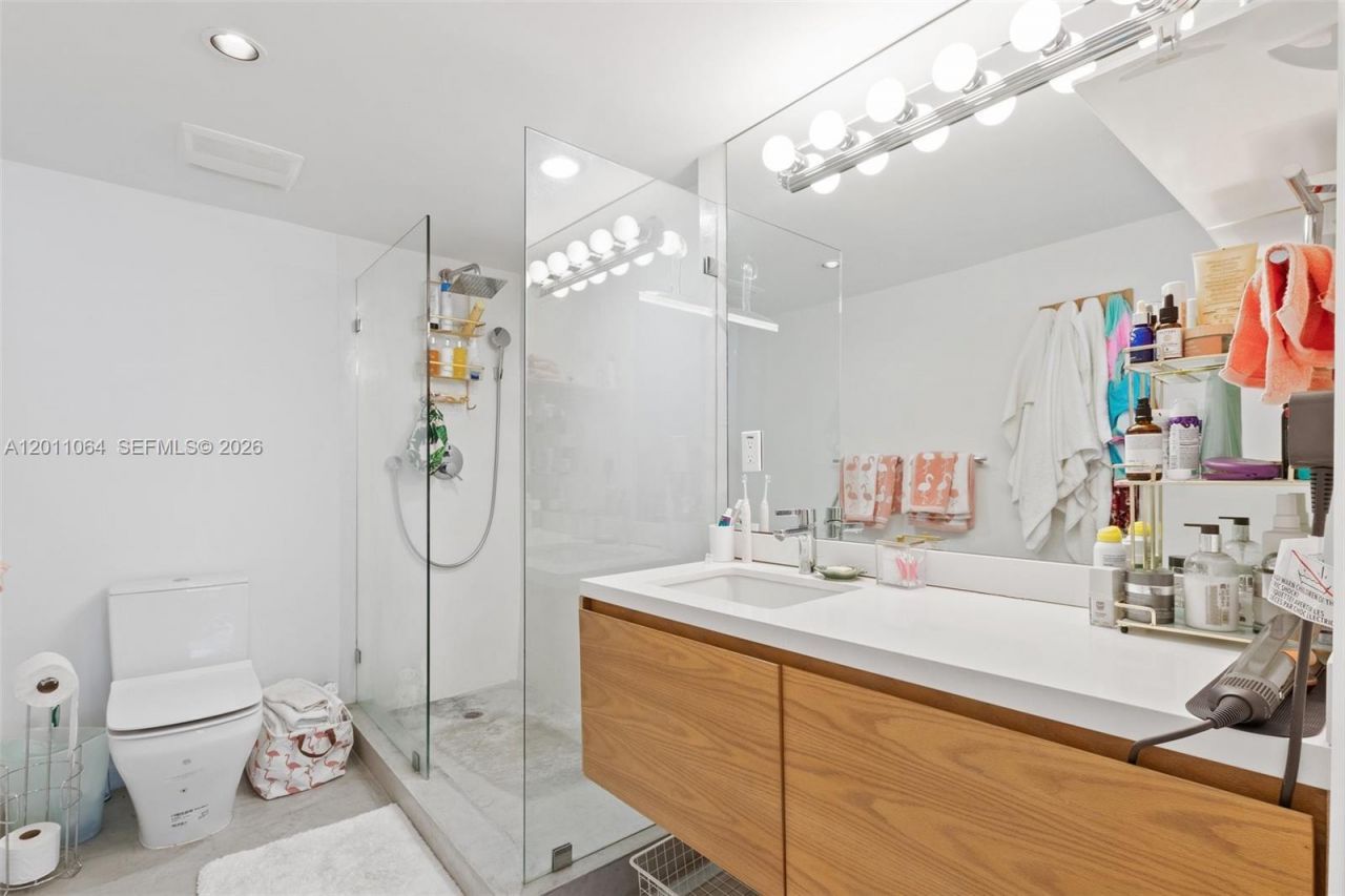 2301 Collins Ave , Unit 504, Miami Beach, FL 33139 Photo