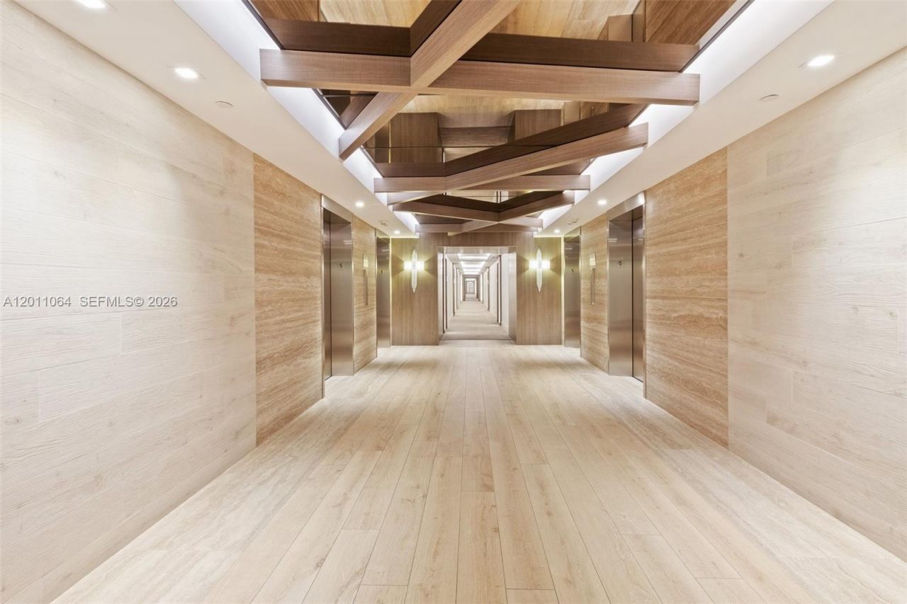 2301 Collins Ave , Unit 504, Miami Beach, FL 33139 Photo