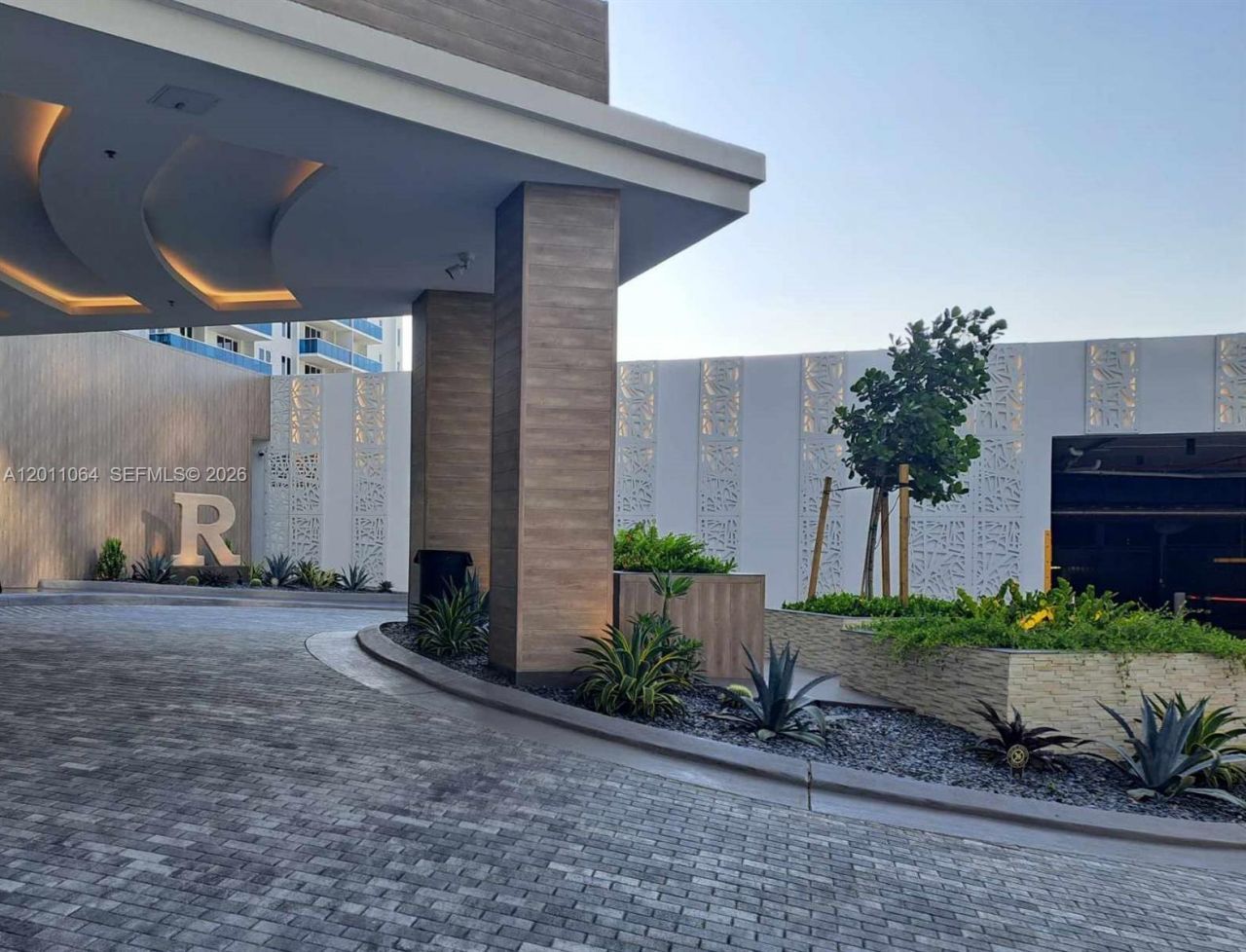 2301 Collins Ave , Unit 504, Miami Beach, FL 33139 Photo