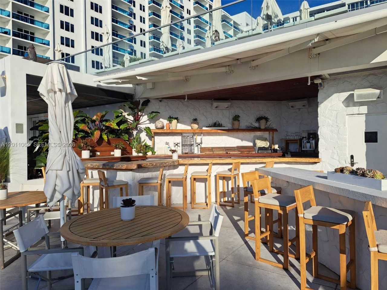 2301 Collins Ave , Unit 504, Miami Beach, FL 33139 Photo