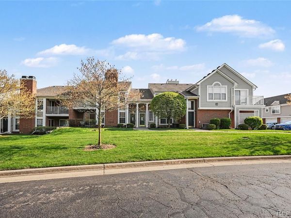 4578 Berkshire Drive, Sterling Heights, MI 48314