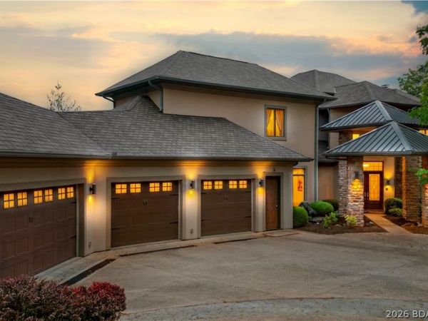 236 Woodhaven Lane , Sunrise Beach, MO 65079