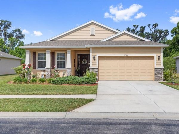 12421 EASTPOINTE DRIVE, DADE CITY, FL 33525
