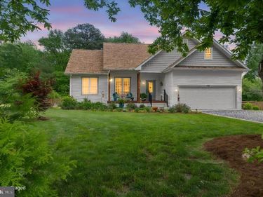 1016 ROYAL WAY, MONTROSS, VA 22520