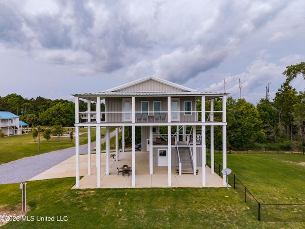 5004 Oak Street, Bay Saint Louis, MS 39520