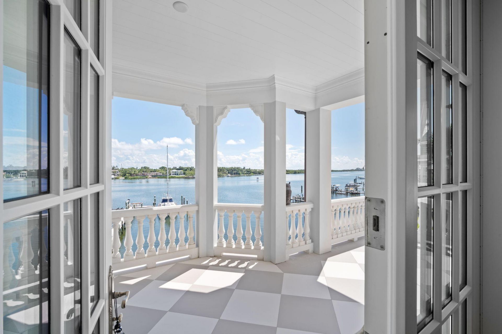 17667 SE Federal Highway, Jupiter, FL 33469 Photo