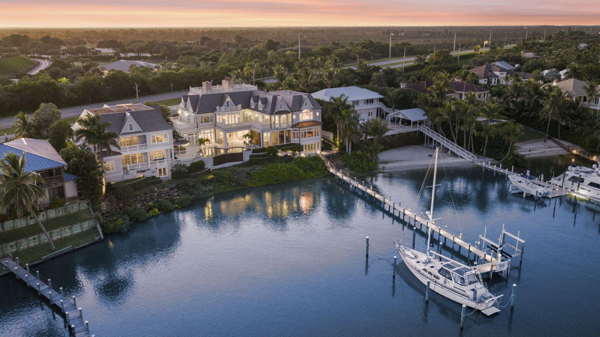 17667 SE Federal Highway, Jupiter, FL 33469 Photo