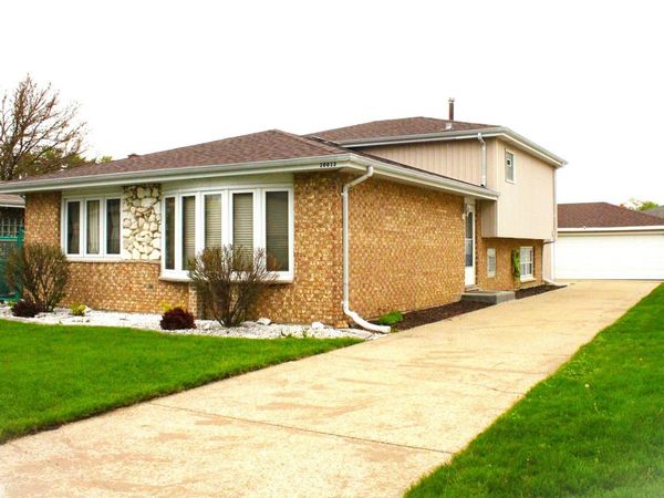 10013 S Menard Avenue, Oak Lawn, IL 60453