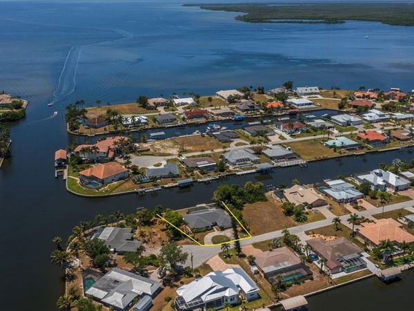 137 SINCLAIR STREET SE, PORT CHARLOTTE, FL 33952
