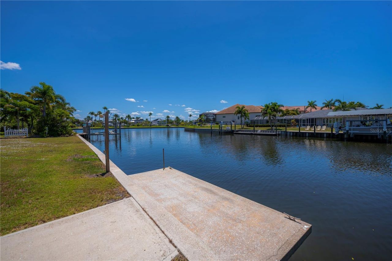137 Sinclair Street Se, Port Charlotte, FL 33952 Photo