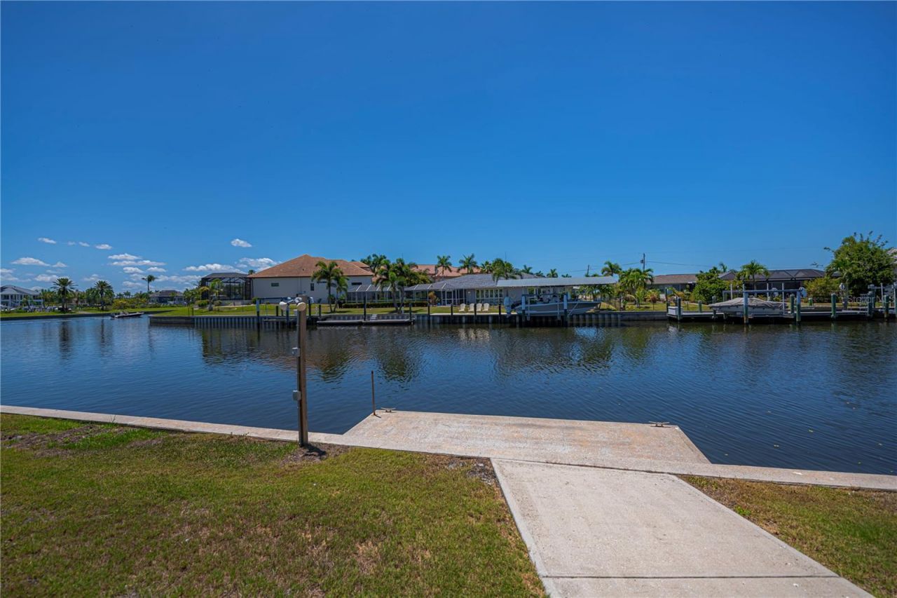 137 Sinclair Street Se, Port Charlotte, FL 33952 Photo