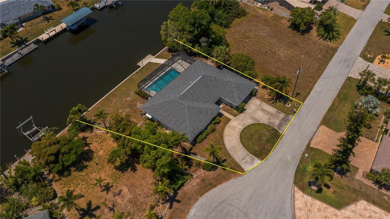 137 Sinclair Street Se, Port Charlotte, FL 33952 Photo