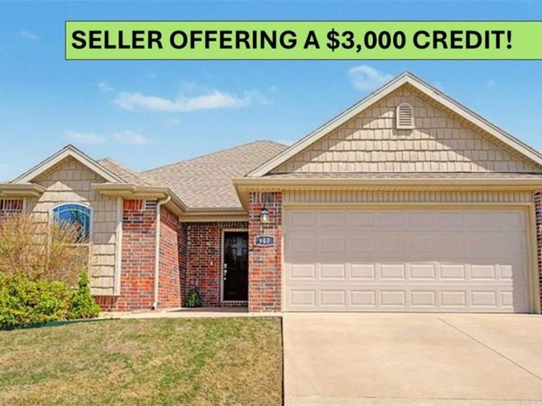 940 Silverthorn Drive, Centerton, AR 72719