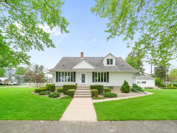 200 N Liberty Street , Leland, IL 60531