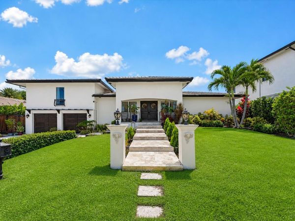 2948 NE 35th Court, Lighthouse Point, FL 33064