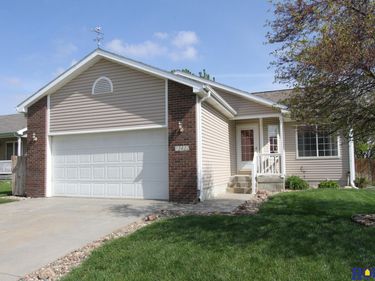 13422 Jamestown Street , Waverly, NE 68462