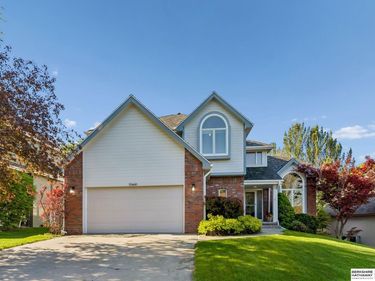 13441 Sherwood Avenue , Omaha, NE 68164