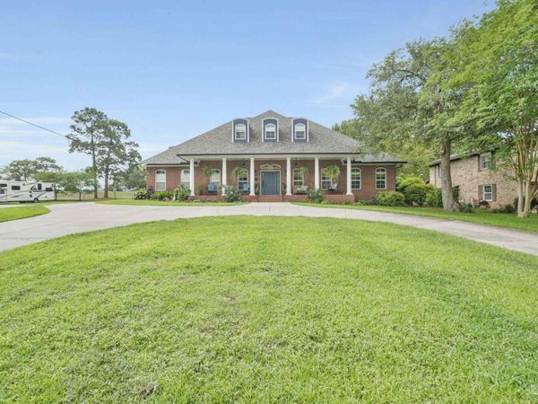 2367 Greenbrier Blvd, Pensacola, FL 32514