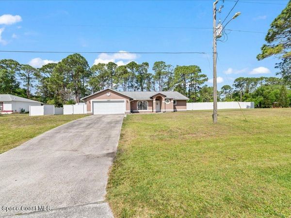 6480 Golfview Avenue , Cocoa, FL 32927