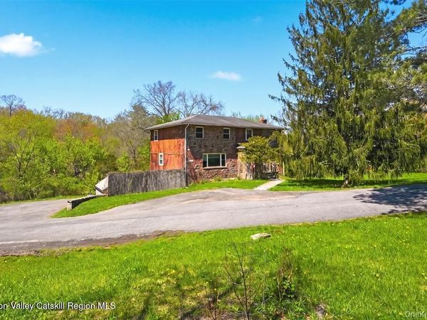 131 New York 208 , New Paltz, NY 12561