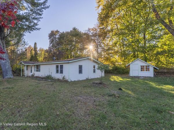 42 Dixon Avenue, Woodstock, NY 12498