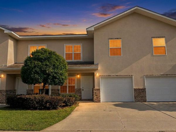 1490 Bentley Circle, Fort Walton Beach, FL 32547