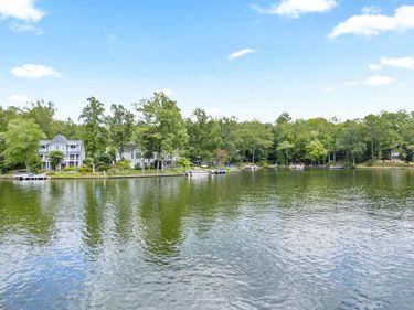 4 LAKEVIEW CIR, Palmyra, VA 22963