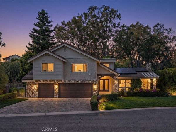 27215 Stagewood Court, Laguna Hills, CA 92653