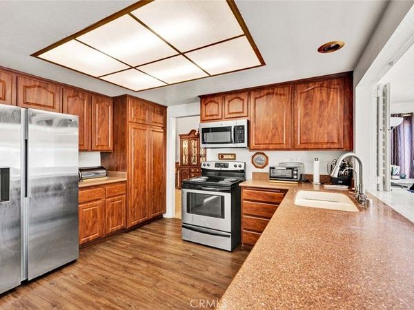 1832 Brookshire Avenue, Tustin, CA 92780