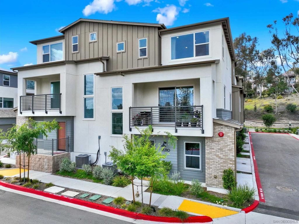 12210 Riley Ln, San Diego, CA 92128 Main Photo