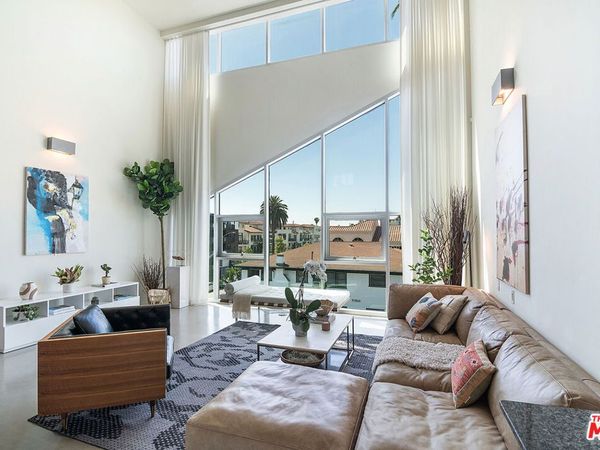 803 Wilcox Avenue, Unit 11, Los Angeles, CA 90038