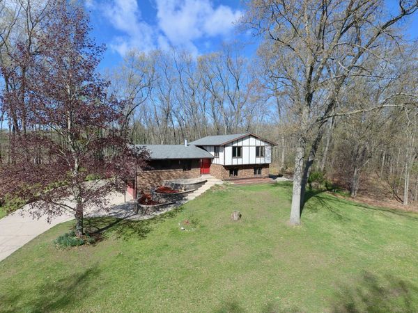 18121 136th Avenue, Nunica, MI 49448